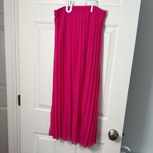 Elegant Pink Pleated Skirt